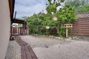 Rear External- click for photo gallery